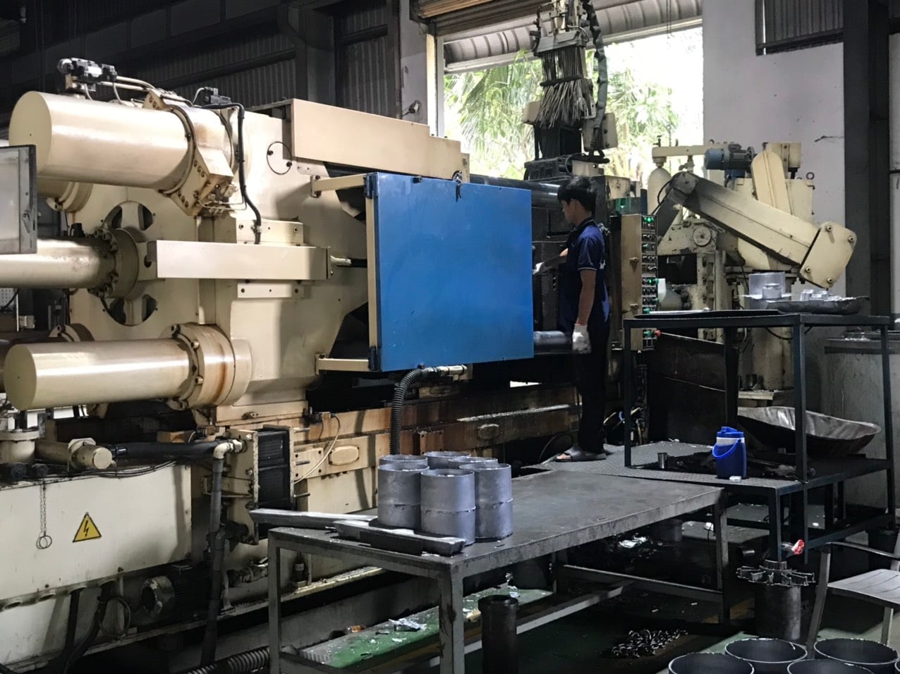 Die casting machine 3
